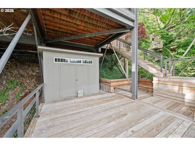 2236 SUMMIT Ct, Lake Oswego, OR 97034