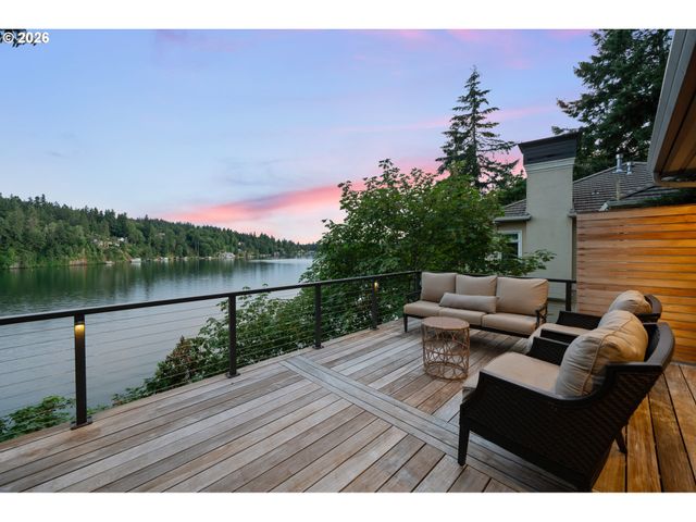 2236 SUMMIT Ct, Lake Oswego, OR 97034