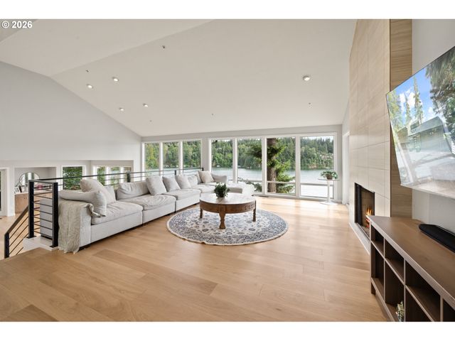 2236 SUMMIT Ct, Lake Oswego, OR 97034