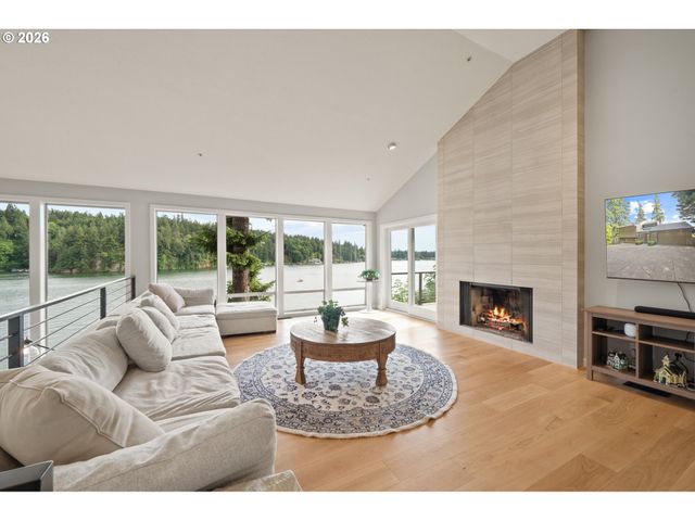 2236 SUMMIT Ct, Lake Oswego, OR 97034