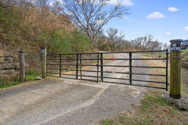 4187 Gladdice Hwy, Gainesboro, TN 38562