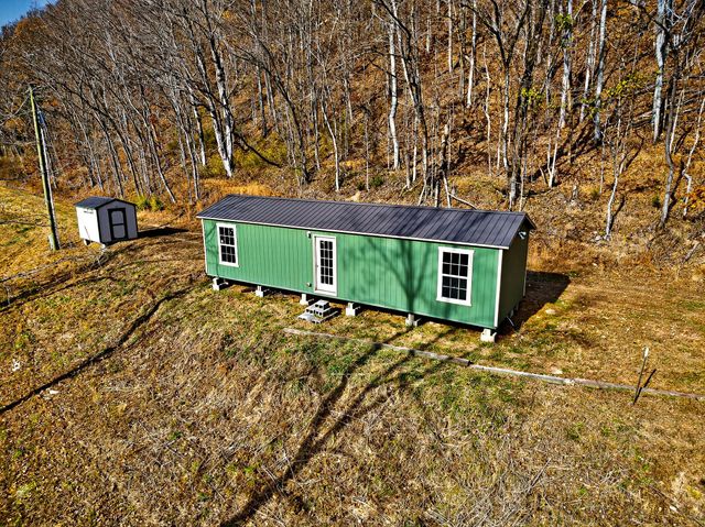 4187 Gladdice Hwy, Gainesboro, TN 38562