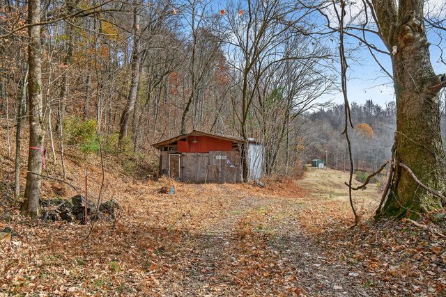 4187 Gladdice Hwy, Gainesboro, TN 38562