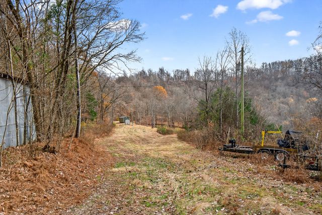 4187 Gladdice Hwy, Gainesboro, TN 38562