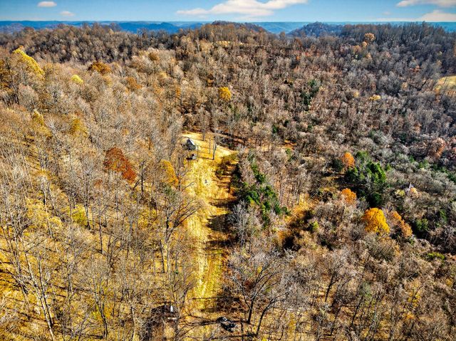 4187 Gladdice Hwy, Gainesboro, TN 38562