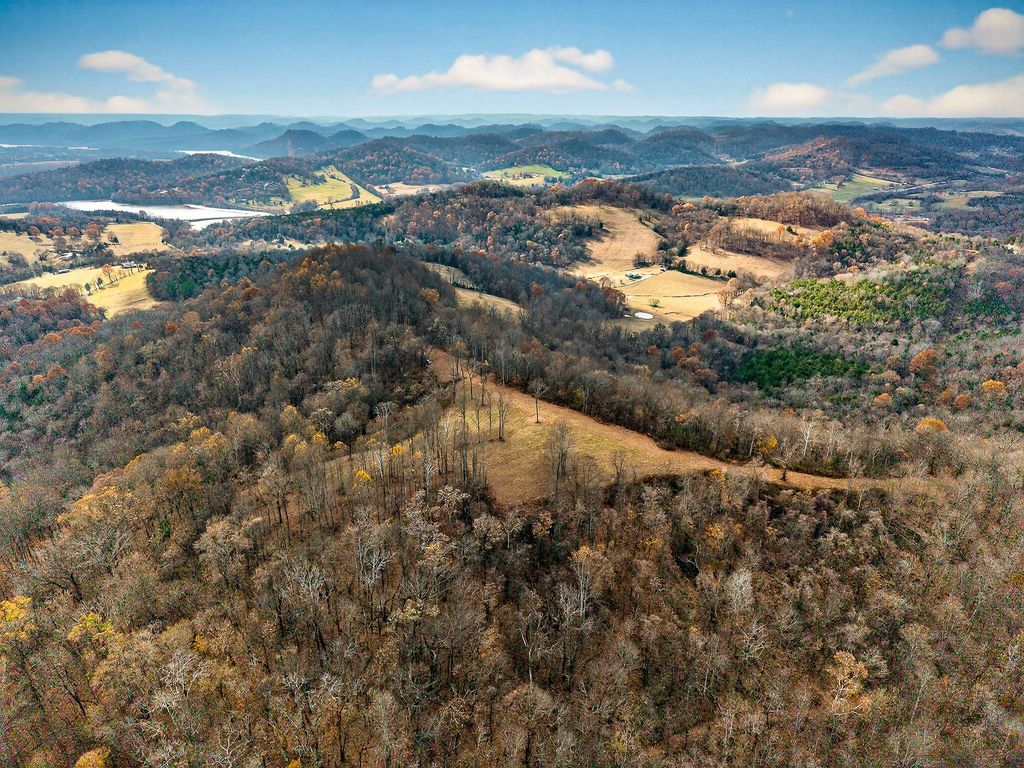 4187 Gladdice Hwy, Gainesboro, TN 38562