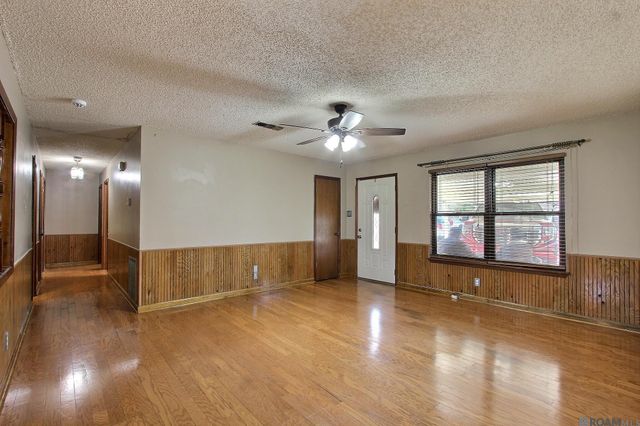 107 Anna St, Donaldsonville, LA 70346