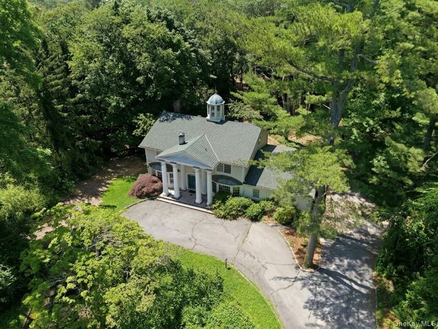 19 Pheasant Hill Lane, Old Brookville, NY 11545