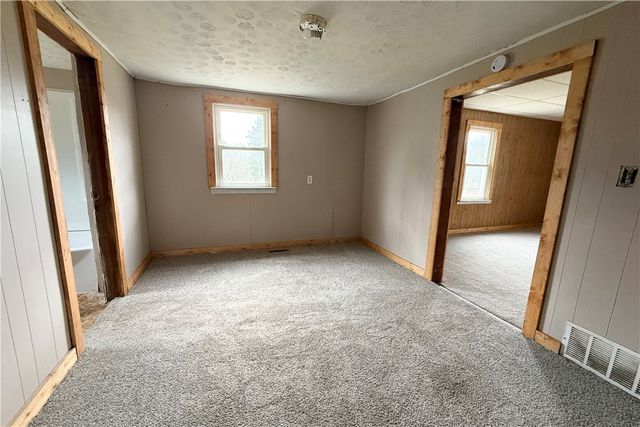 2343 Downing Ln, Hermitage, PA 16148