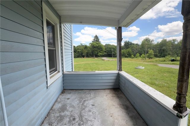 2343 Downing Ln, Hermitage, PA 16148