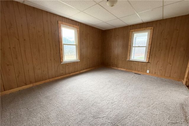 2343 Downing Ln, Hermitage, PA 16148