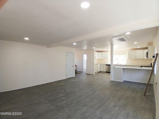 635 Grinnel Avenue, Lovelock, NV 89419