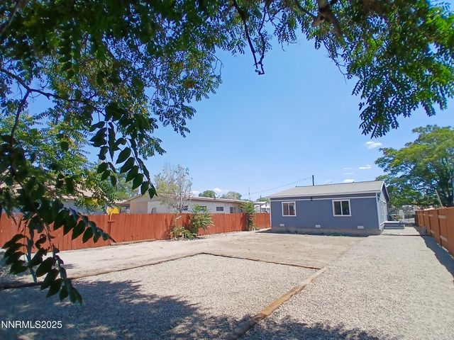 635 Grinnel Avenue, Lovelock, NV 89419