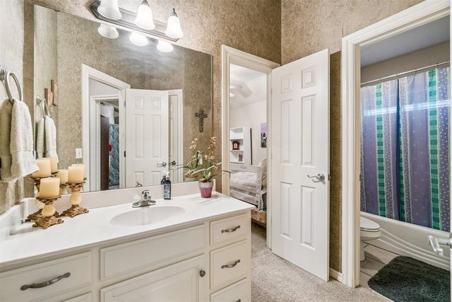 3012 Longmeadow, Edmond, OK 73003