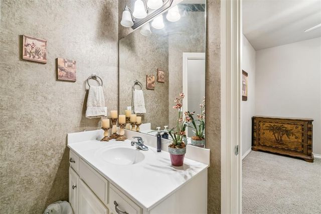 3012 Longmeadow, Edmond, OK 73003