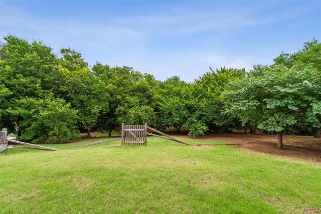 3012 Longmeadow, Edmond, OK 73003