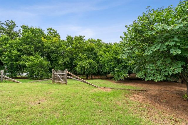3012 Longmeadow, Edmond, OK 73003