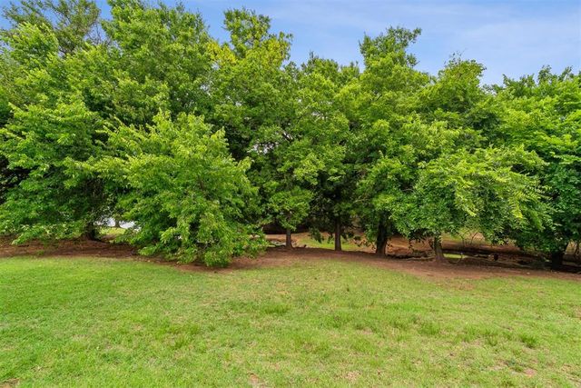 3012 Longmeadow, Edmond, OK 73003