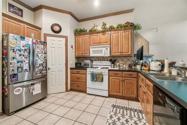 3012 Longmeadow, Edmond, OK 73003