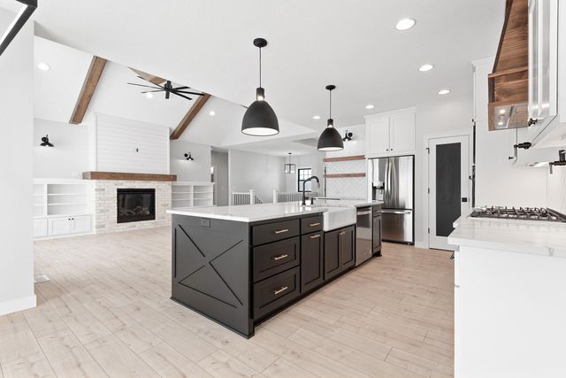 2941 155th Avenue NE, Ham Lake, MN 55304