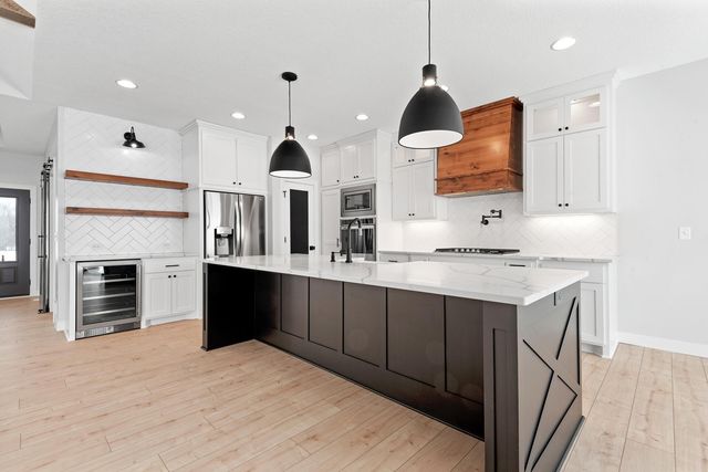 2941 155th Avenue NE, Ham Lake, MN 55304