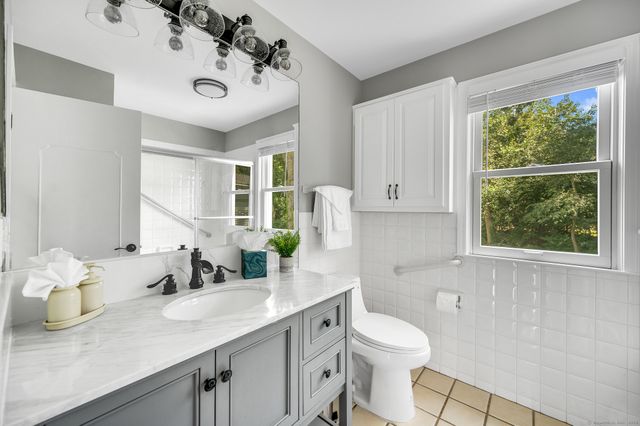 473 Ridgeview Road, Orange, CT 06477