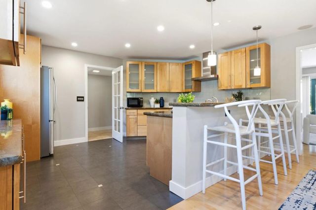 65 Mountain View Place, San Mateo, CA 94402