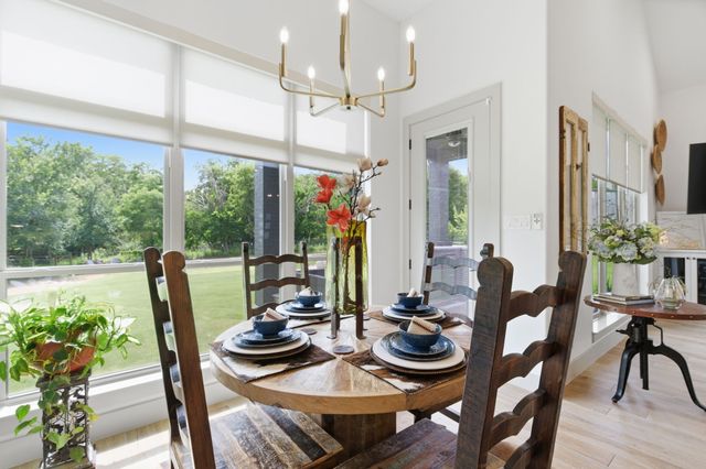 1054 Meadow Wood Terrace, Azle, TX 76020