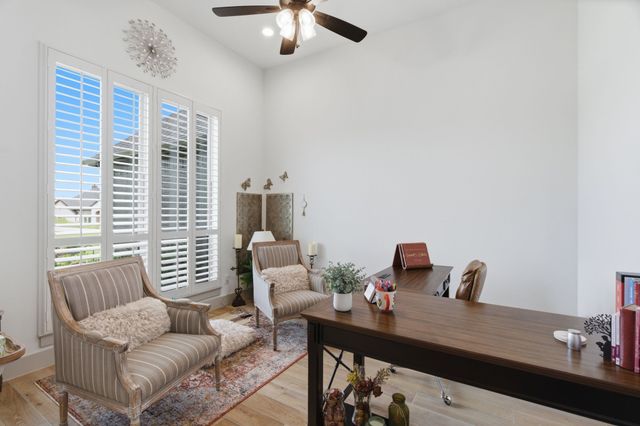 1054 Meadow Wood Terrace, Azle, TX 76020