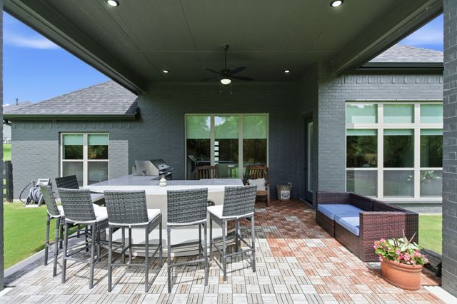 1054 Meadow Wood Terrace, Azle, TX 76020