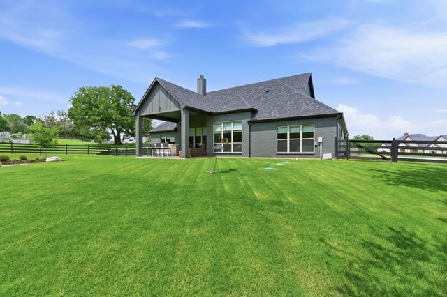 1054 Meadow Wood Terrace, Azle, TX 76020