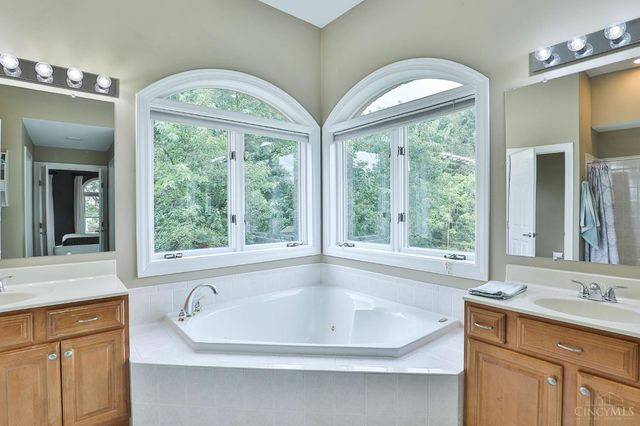 3813 Beacon Woods Drive, Miami Twp, OH 45002