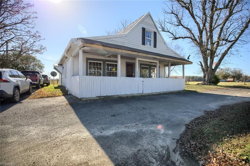 4028 Buena Vista RD, Saluda, VA 23149