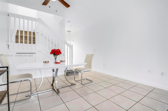 17710 NW 73rd Ave 201-20, Hialeah, FL 33015