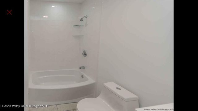 33 Mary Ave, Lake Katrine, NY 12449