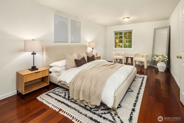 2805 112th Avenue SE, Bellevue, WA 98004