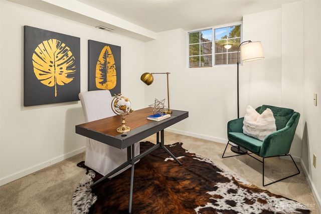 2805 112th Avenue SE, Bellevue, WA 98004