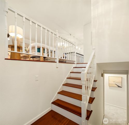 2805 112th Avenue SE, Bellevue, WA 98004