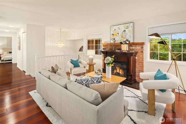 2805 112th Avenue SE, Bellevue, WA 98004