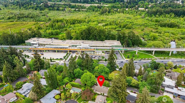 2805 112th Avenue SE, Bellevue, WA 98004