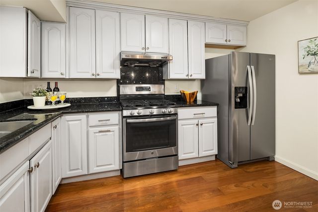 2805 112th Avenue SE, Bellevue, WA 98004