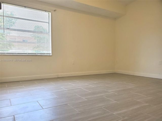 250 NW 107th Ave 106, Miami, FL 33172