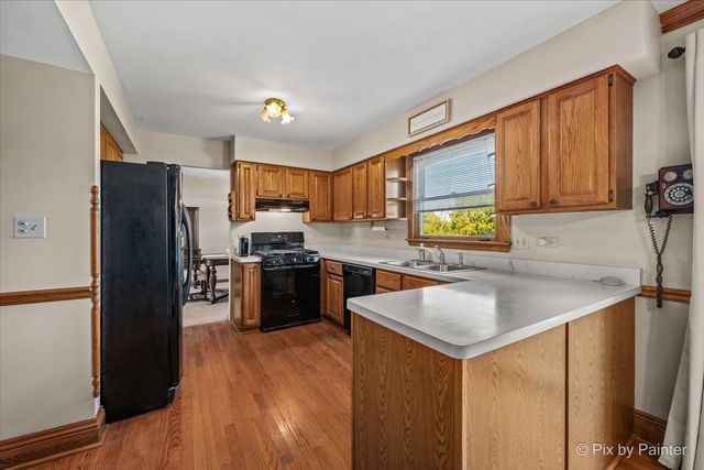 765 Crest Drive, Cary, IL 60013