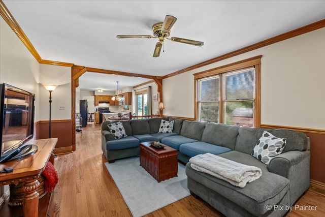 765 Crest Drive, Cary, IL 60013