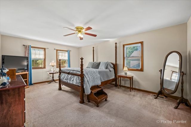 765 Crest Drive, Cary, IL 60013