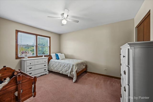765 Crest Drive, Cary, IL 60013