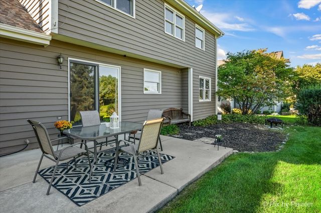 765 Crest Drive, Cary, IL 60013