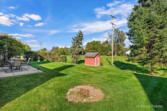 765 Crest Drive, Cary, IL 60013