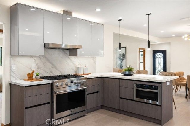 348 S Orange Drive, Los Angeles, CA 90036