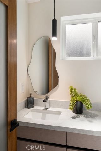 348 S Orange Drive, Los Angeles, CA 90036